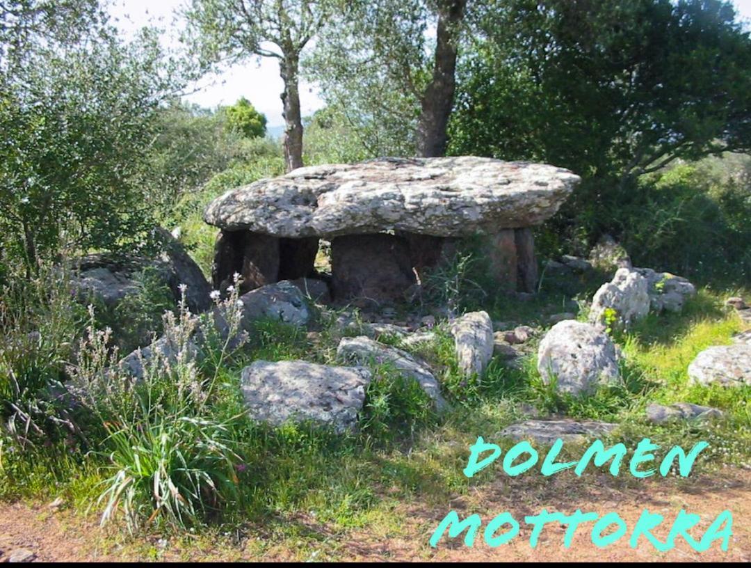 Гостьовий будинок Residenza Di Campagna Dolmen Motorra Доргалі Екстер'єр фото